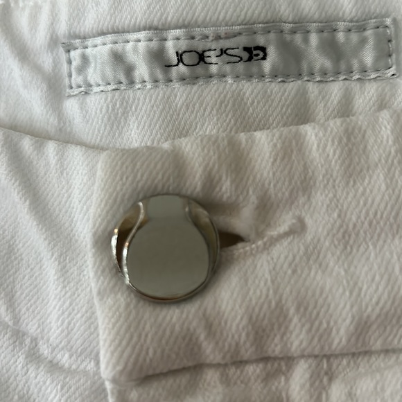 Joe's Jeans Provocateur Jeans w Frayed Hems in Jenny Wash (White) w MEASUREMENTS - Picture 9 of 15